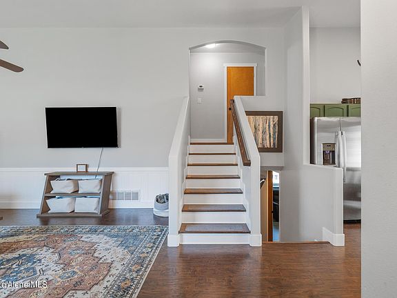 4th image of 2205 N Methow Ct
