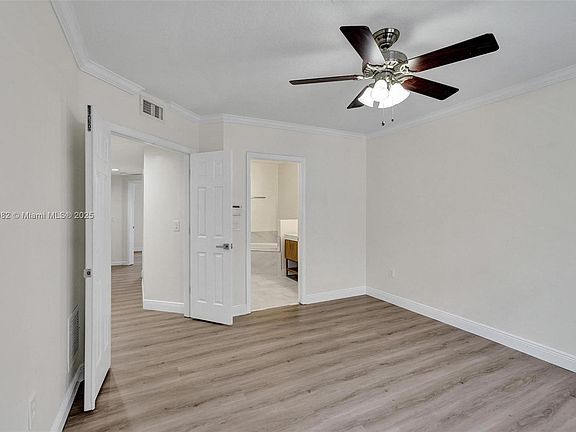 5th image of 1033 NE 17th Way Unit 803