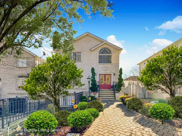 110 Bartow Ave, Staten Island, NY 10309