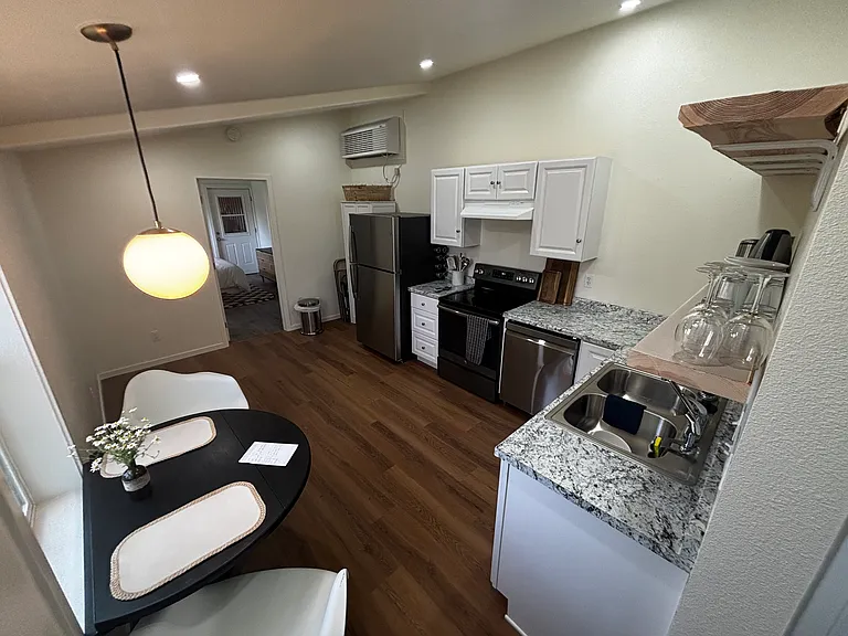 1277 Saddle Ridge Rd — Photo 4