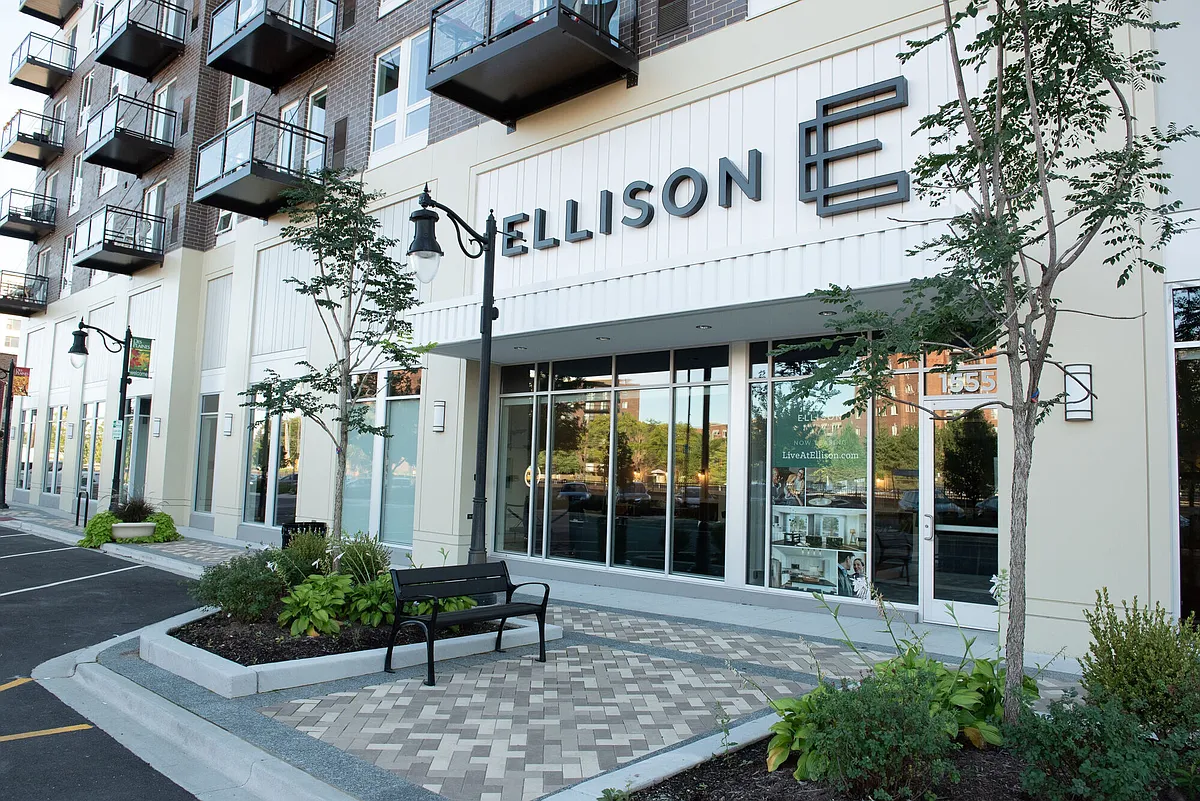 Building Photo - Ellison