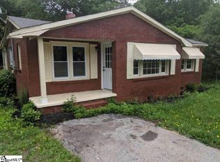 111 Pink Robinson Rd, Woodruff, SC 29388