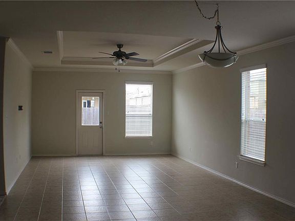 4th image of 270 Sundown Ave