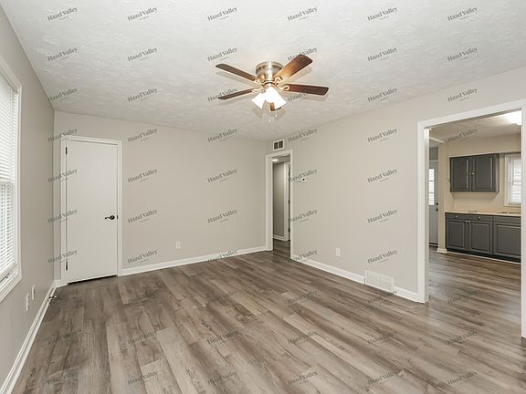 4th image of 243 Hayes Ave
