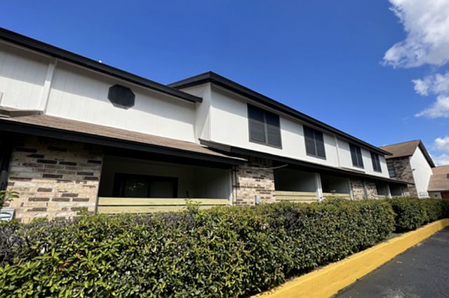 Windsor Exterior