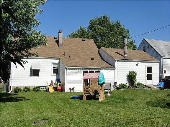 3rd image of 88 Briarhill Dr