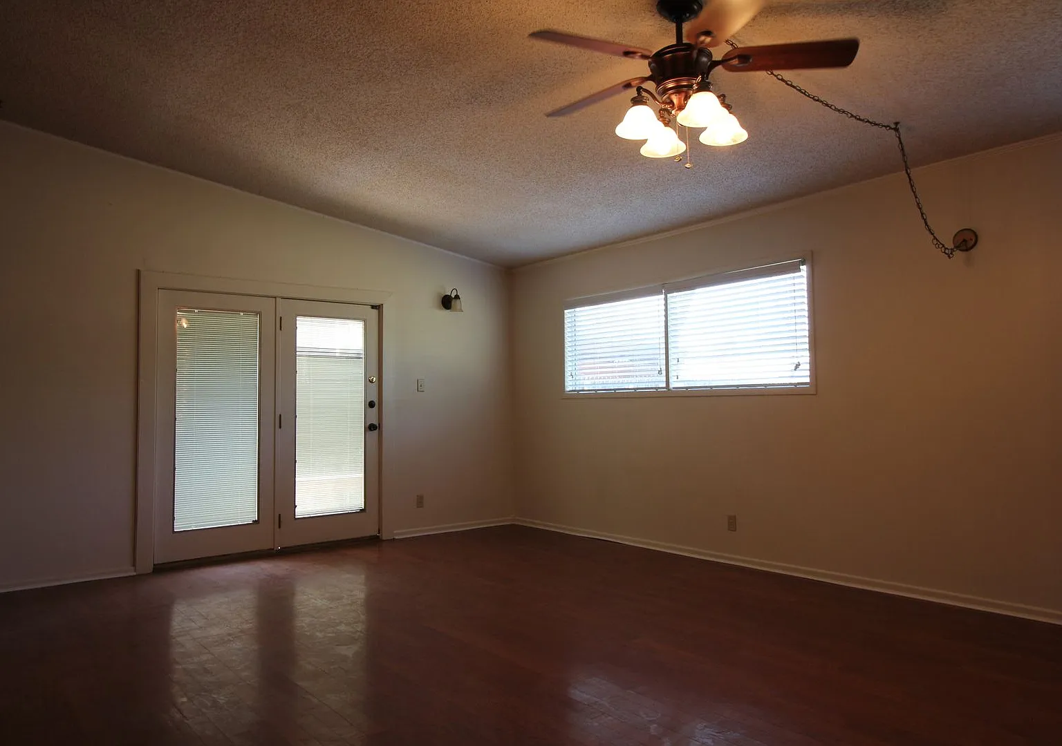 4506 44th Street! — Photo 4