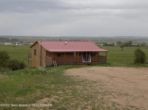 75 B J Rd, Boulder, WY 82923