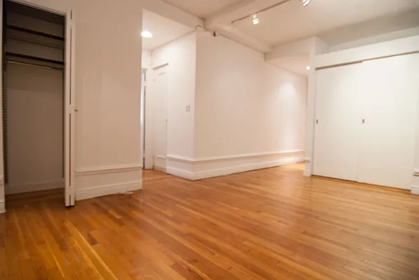 Rented by WAM Partners - William Moses Co. | media 6