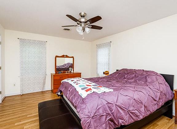 5th image of 6206 Holly Trace Dr
