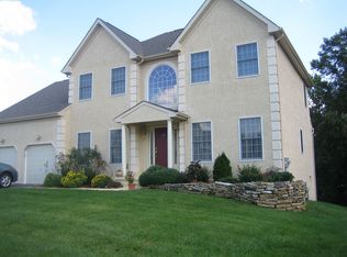 17 Wyeth Ln, Hockessin, DE 19707