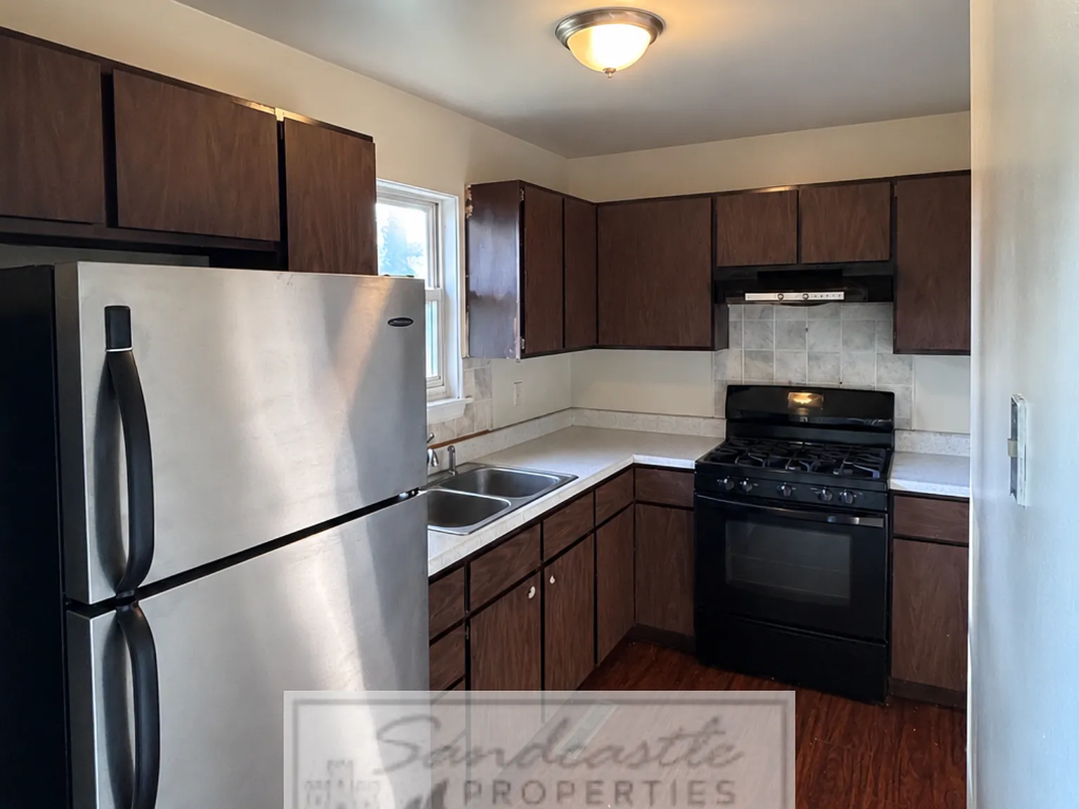 3 bed, 1.5 bath, $1,450 — Photo 4