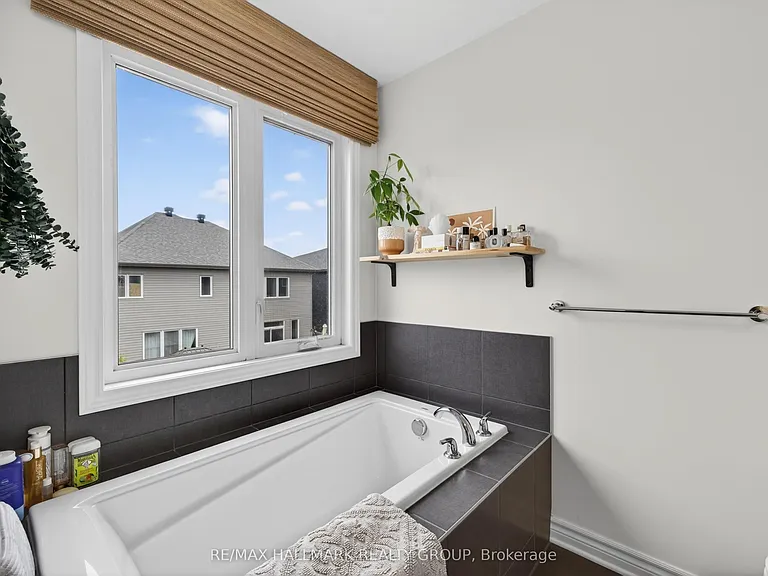 709 Samantha Eastop Ave — Photo 17