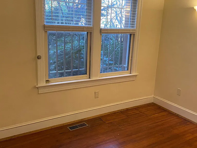 1685 Crescent Pl NW #6 — Photo 15