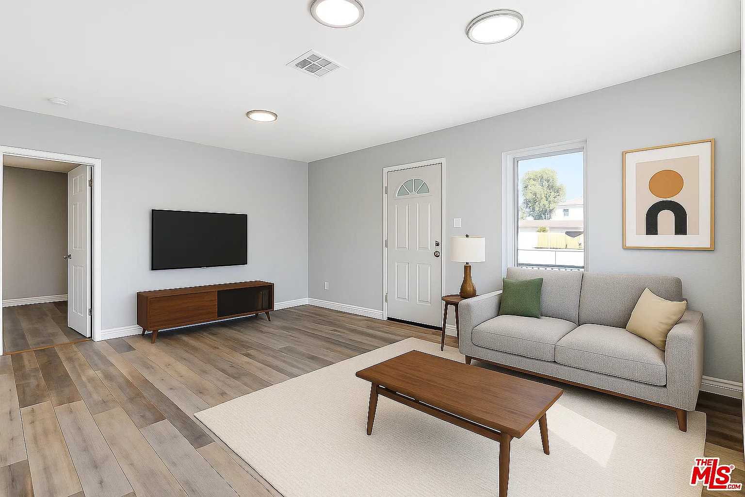 4 bed, 1349 sqft, $2,995 — Photo 2