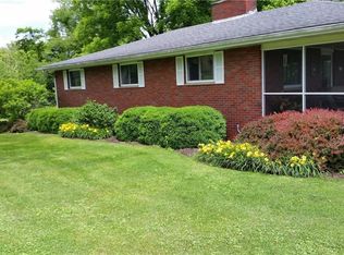 6827 Elizabeth Pike, Elizabeth, WV 26143