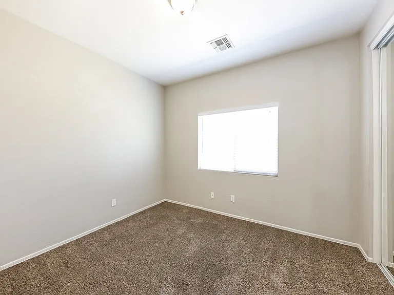 5438 W Pollack St — Photo 14