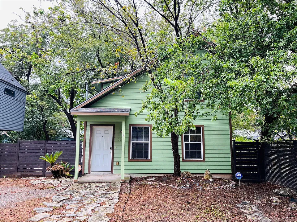 2409 Santa Rosa St