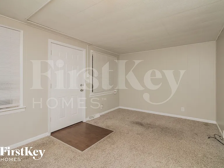 2918 Gabriel Ave — Photo 6