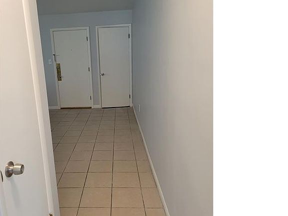 2nd image of 2304 W Garfield Blvd #1F