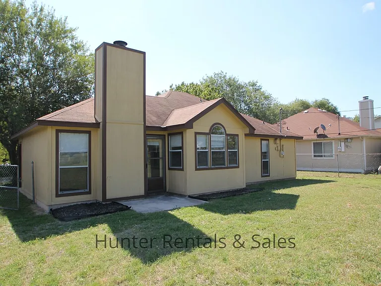3801 Winchester Dr — Photo 21