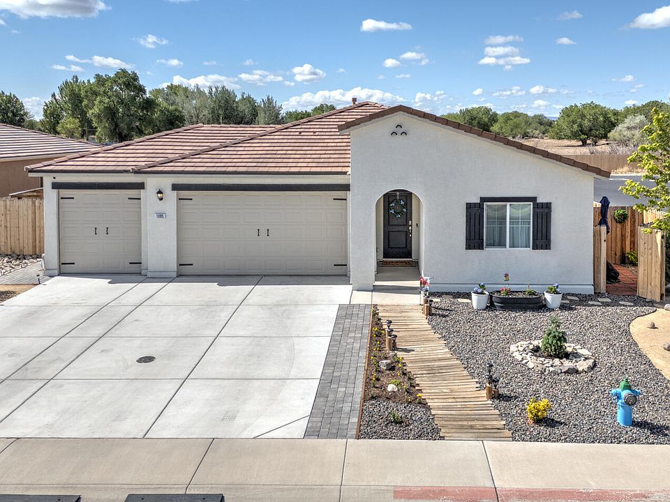 1st image of 1085 Tamarack Ct