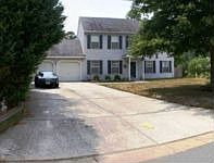 1st image of 692 Emerald Ct