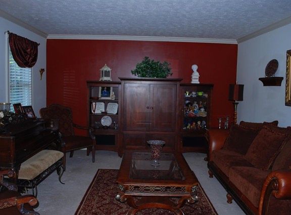 3rd image of 2404 Creekview Ct
