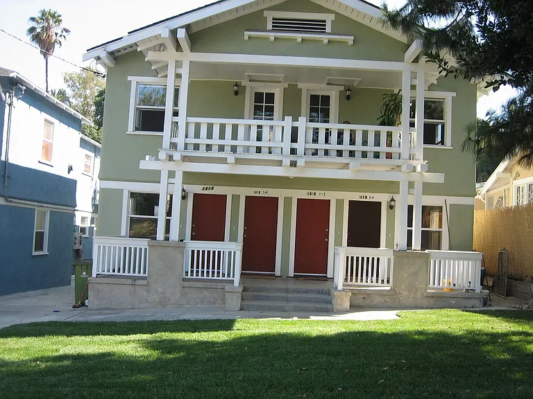 1818 Santa Ynez St — Photo 2