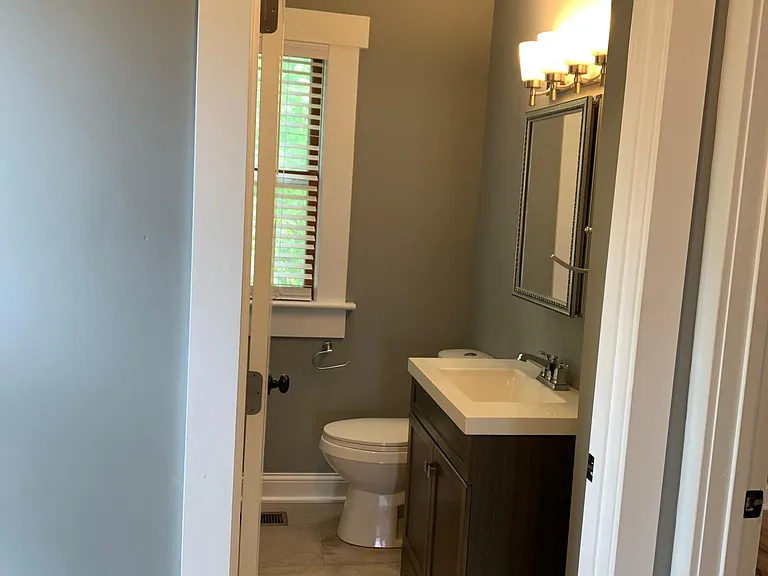 379 E Tompkins St — Photo 12