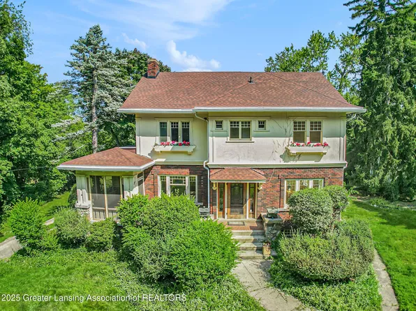 1826 Moores River Dr, Lansing, MI 48910