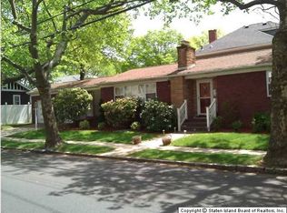 194 Edison St, Staten Island, NY 10306