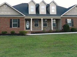 693 N Peppercorn Ln, Rossville, GA 30741