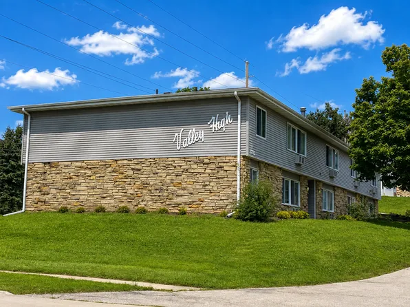 Valley High Apartments 1715 & 1735, 1715 Edgewood Dr NW APT 2, Cedar Rapids, IA 52405