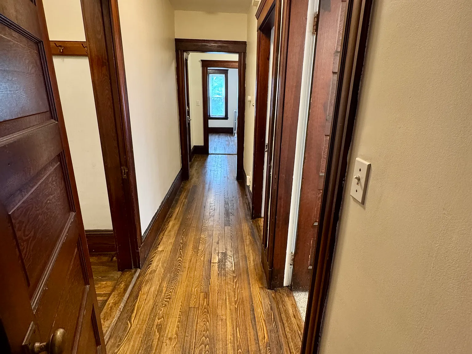 2 bed, 1200 sqft, $3,600 — Photo 3