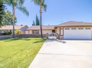 907 W Del Rancho Ct, Ontario, CA 91762