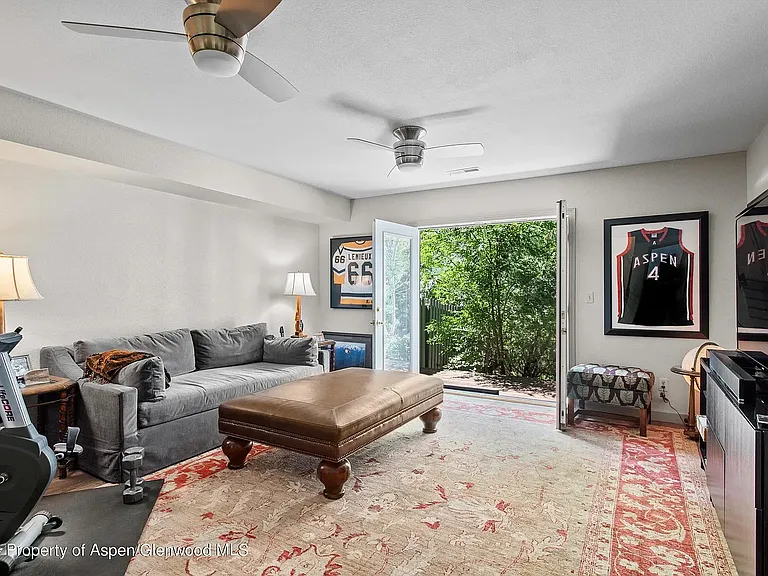 37 Sagewood Ct — Photo 21
