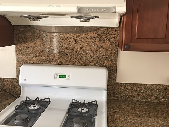 Newer kitchen/granite top