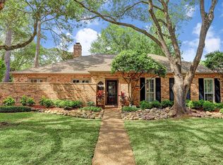10106 Briar Rose Dr, Houston, TX 77042
