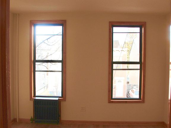 5th image of 154 14th St APT 2R