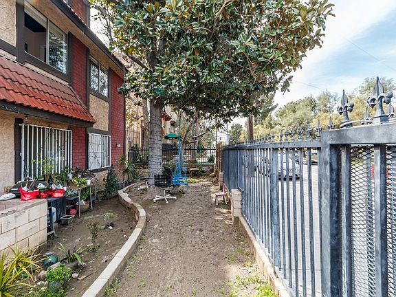 3rd image of 14830 Parthenia St