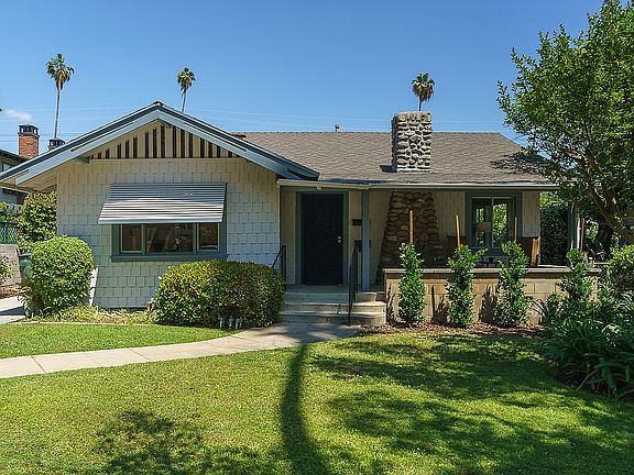 3rd image of 64 S Oak Ave