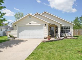 719 S Carriage Xing, Nixa, MO 65714