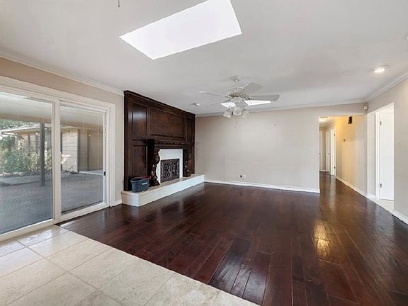 3rd image of 406 N Saint Charles St