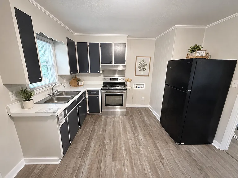 222 McKellar Dr — Photo 7