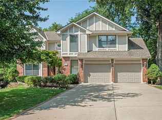 2105 NW 13th St, Blue Springs, MO 64015