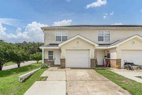 100 Corwin Dr Photo 1