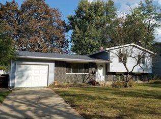 169 Marian Pkwy, Crystal Lake, IL 60014