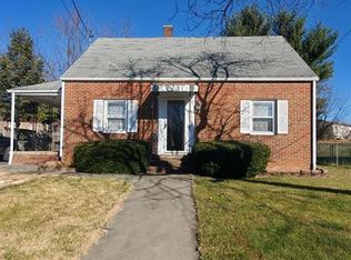 349 W 9th St, Front Royal, VA 22630