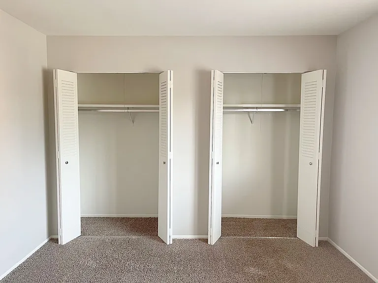 918 Heritage Ct #102 — Photo 18